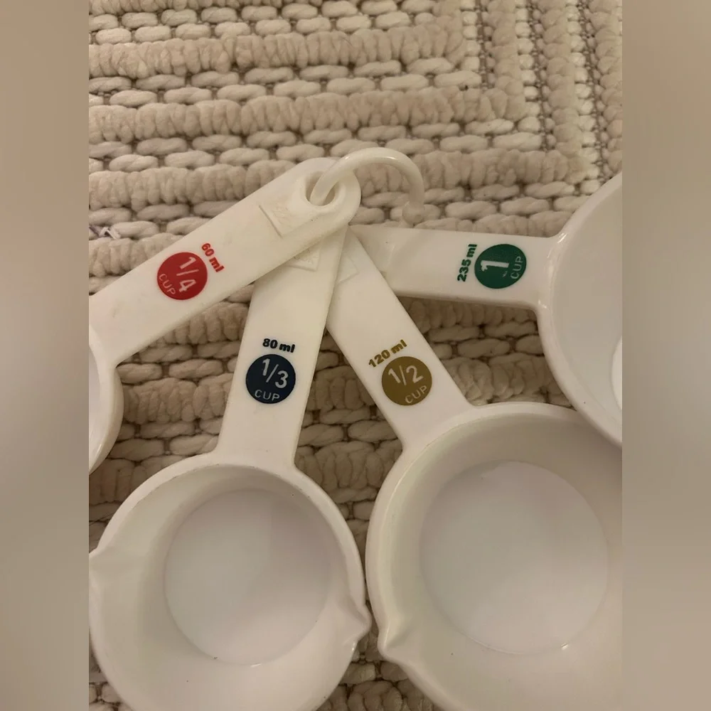 White Measuring Cups 1 Cup, 1/2 Cup, 1/3 Cup, 1/4 Cup Perfect for Cooking Baking